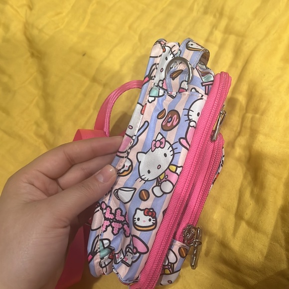 jujube x hello kittyđź’— - Picture 10 of 16